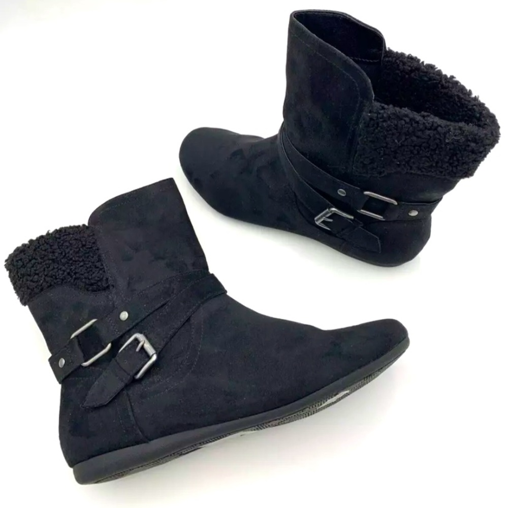 DV Dolce Vita ELSSA Ankle Bootie Boots Womenβs Size 8 Black Faux Suede